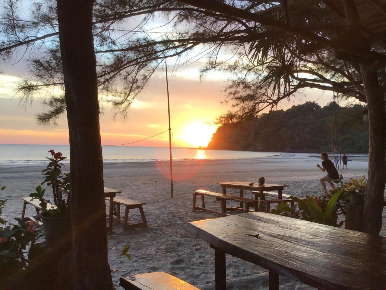 Hotel La Ong Lay Koh Phayam Zewnętrze zdjęcie