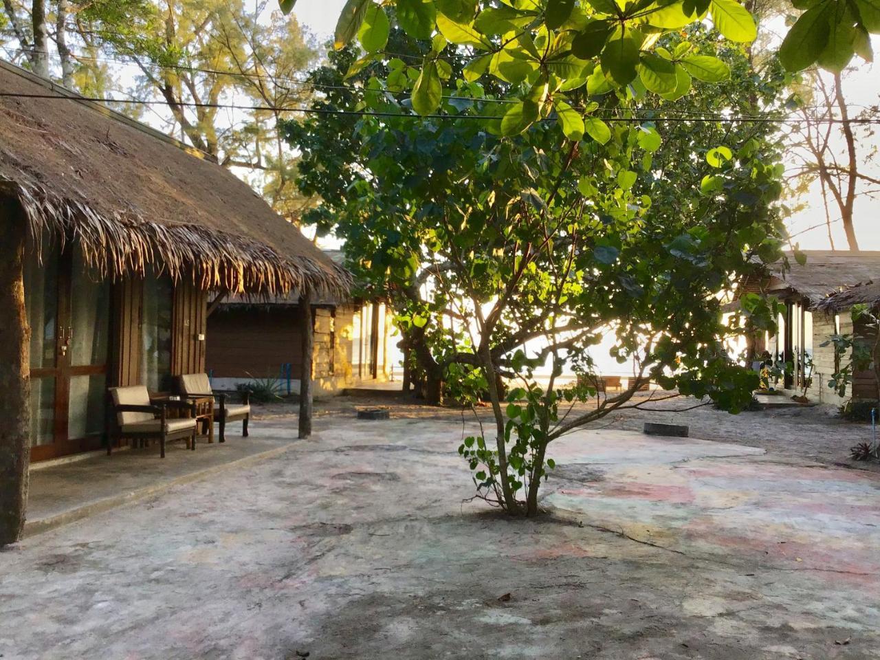 Hotel La Ong Lay Koh Phayam Zewnętrze zdjęcie